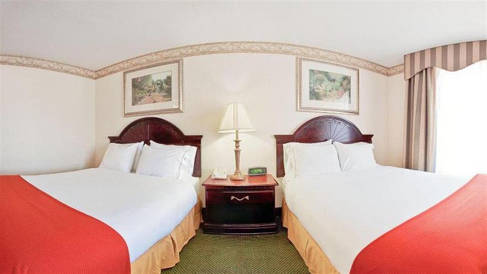 Holiday Inn Express Hotel & Suites Gainesville By Ihg Exteriör bild