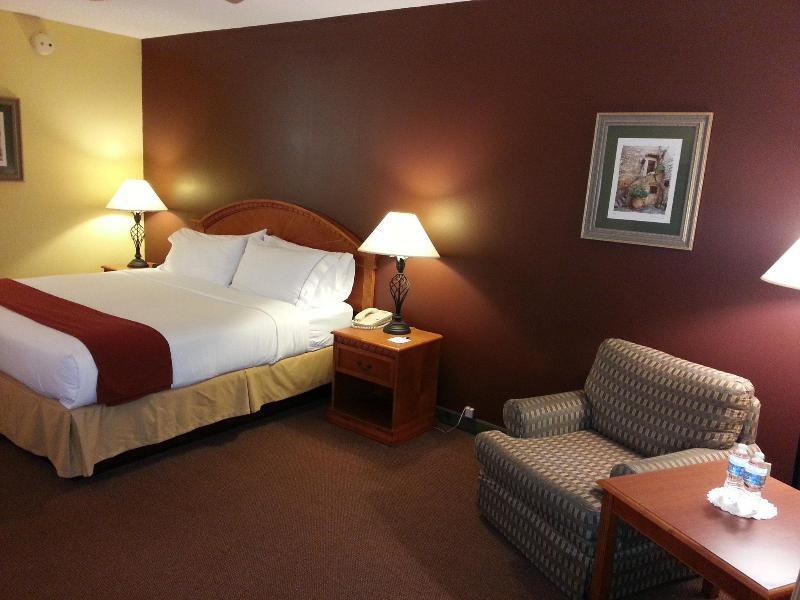 Holiday Inn Express Hotel & Suites Gainesville By Ihg Exteriör bild