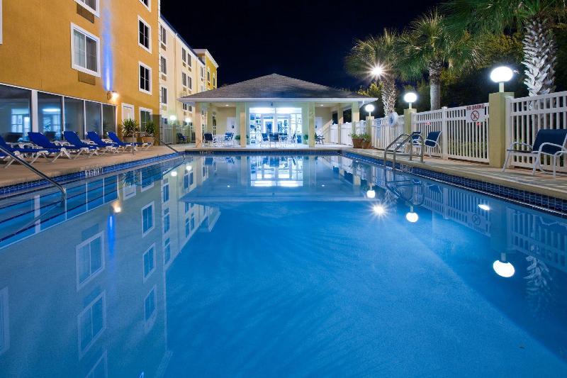 Holiday Inn Express Hotel & Suites Gainesville By Ihg Exteriör bild